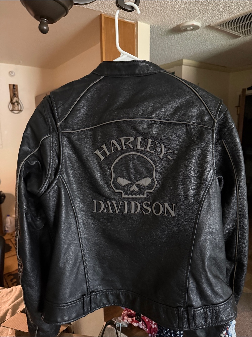 Harley-Davidson Black Leather Moto Jacket with Embossed Chest Panels - Picture 2 of 3
